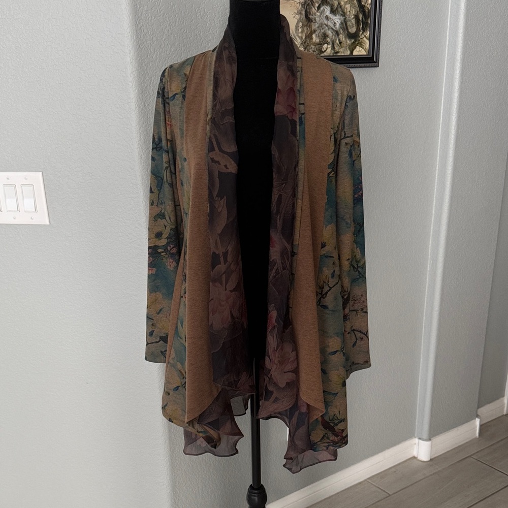 NWOT Floral Patterned Women's Topper Jacket!!